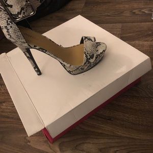Mayve heels